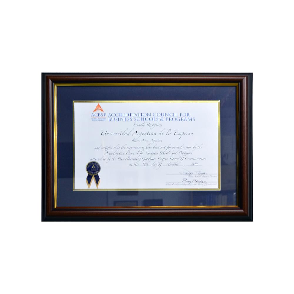 enmarcado diploma