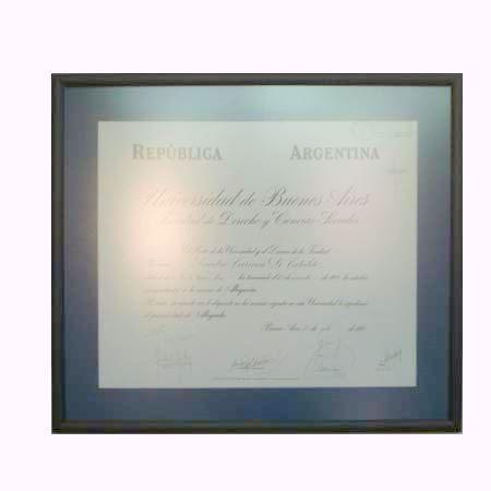 Enmarcado de diploma UBA